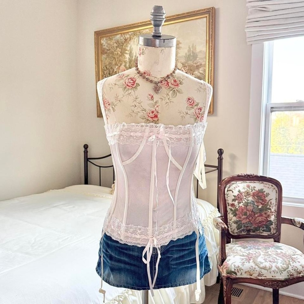 Y2K white lace corset top size large